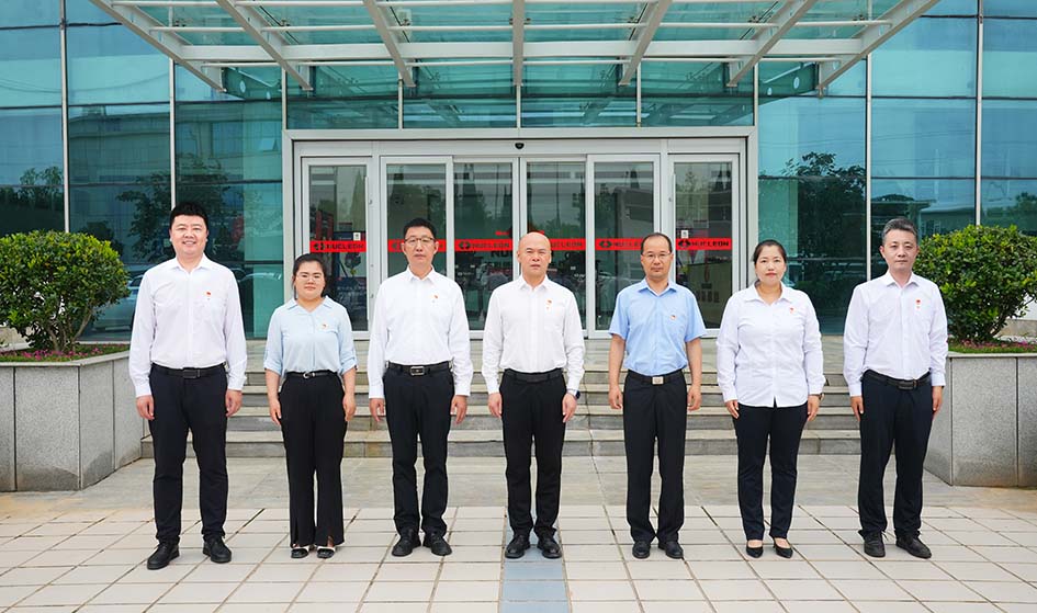 合影(新聞中心)